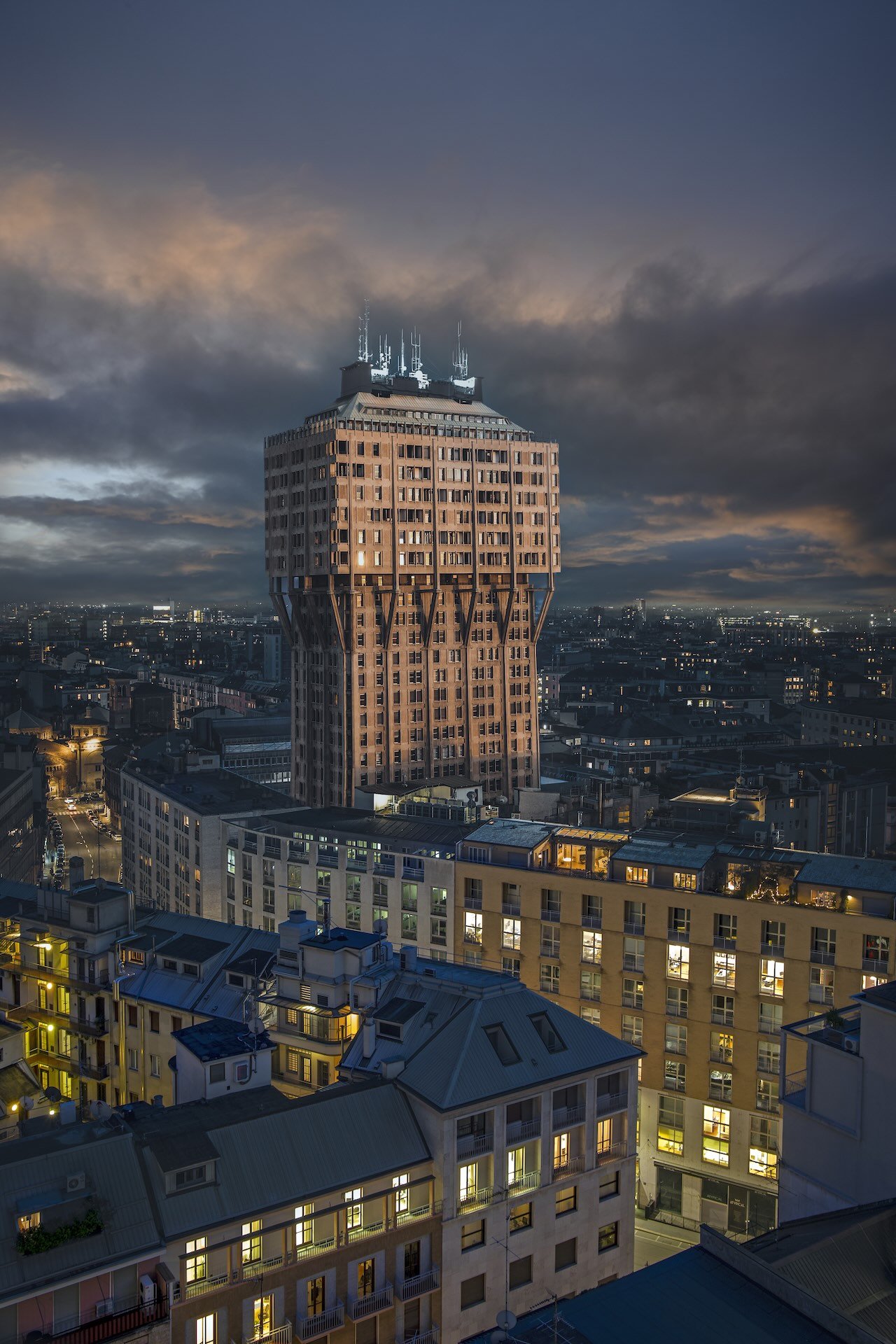 Torre Velasca al blue hour